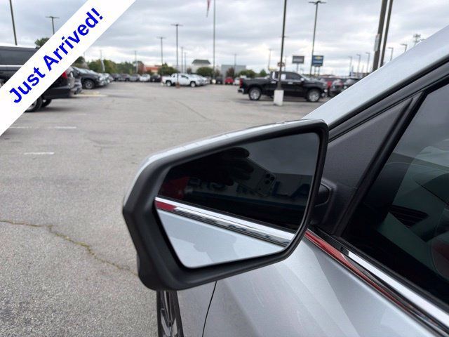 Used 2022 Chevrolet Equinox LT FWD image 12