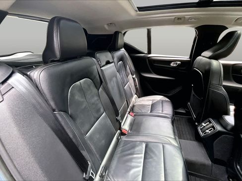 Used 2023 Volvo XC40 B5 Plus w/ Protection Package Premier AWD/4WD image 21