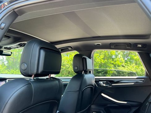Certified 2025 Porsche Macan S AWD/4WD image 23