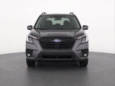 Used 2023 Subaru Forester Premium AWD/4WD image 2