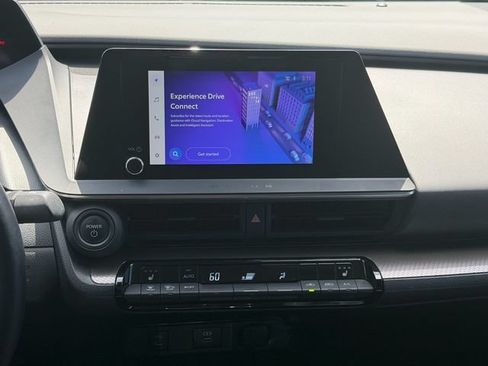 Used 2024 Toyota Prius XLE FWD image 15
