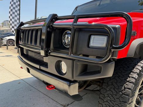 Used 2005 HUMMER H2 image 17