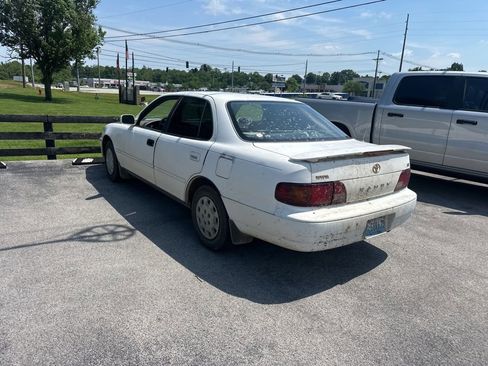 Used 1996 Toyota Camry LE FWD image 4