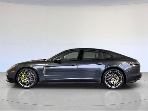 Used 2023 Porsche Panamera 4 image 2