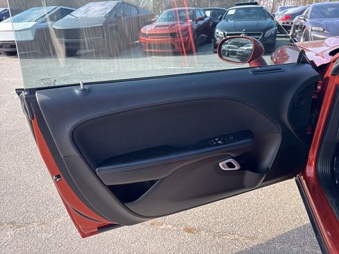 Used 2021 Dodge Challenger SXT image 22