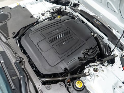 Used 2019 Jaguar F-TYPE R-Dynamic image 12