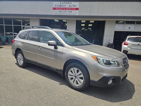 Used 2016 Subaru Outback 2.5i Premium AWD/4WD image 12