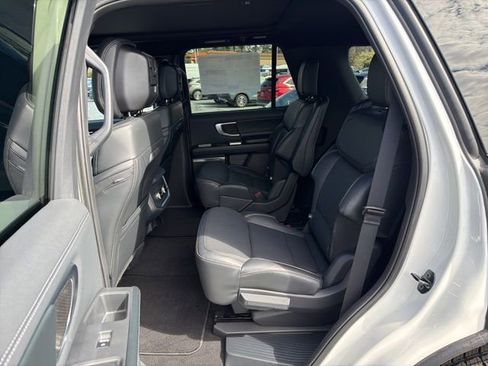 New 2026 Ford Expedition Platinum w/ Stealth Appearance Package image 21