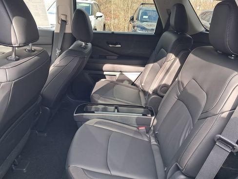 New 2025 Nissan Pathfinder SL w/ SL Premium Package image 26