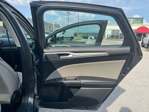 Used 2019 Ford Fusion S image 13