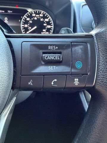 Used 2023 Nissan Rogue SV FWD image 21