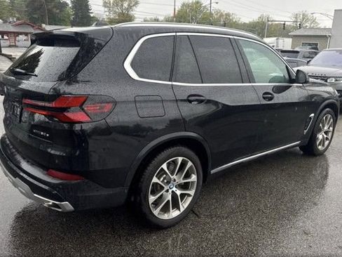 Certified 2025 BMW X5 xDrive50e w/ Premium Package AWD/4WD image 7