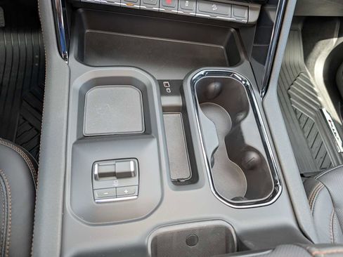 New 2026 GMC Sierra 2500 AT4 w/ AT4 Premium Plus Package AWD/4WD image 27