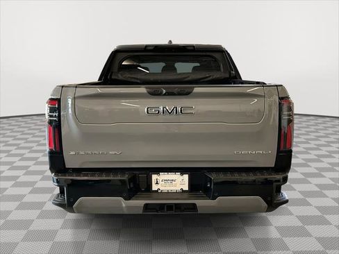 Used 2024 GMC Sierra EV Denali image 4