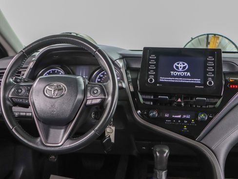 Used 2024 Toyota Camry SE image 17