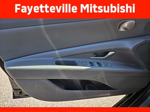 Used 2024 Hyundai Elantra SEL FWD image 29
