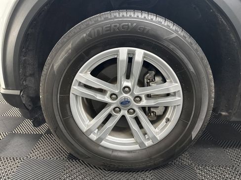 Used 2022 Ford Explorer XLT w/ Equipment Group 202A image 43