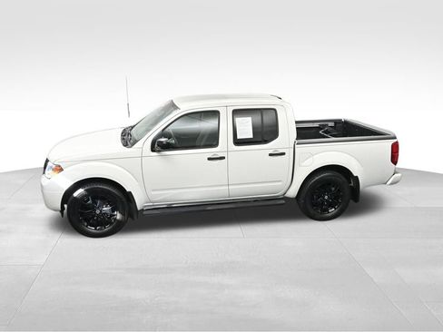 Used 2020 Nissan Frontier SV w/ Midnight Edition Floor Mats RWD image 32