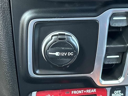 Certified 2025 Jeep Wrangler Unlimited Rubicon w/ Safety Group AWD/4WD image 28