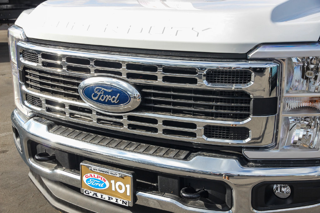 New 2026 Ford F550 4x4 Crew Cab Super Duty image 10