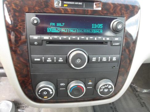 Used 2013 Chevrolet Impala LS FWD image 21