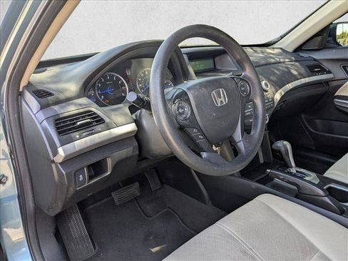 Used 2013 Honda Crosstour EX image 10