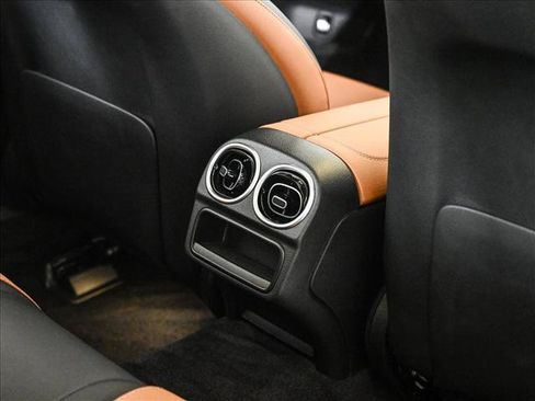 Used 2026 Mercedes-Benz C 300 4MATIC Sedan image 19