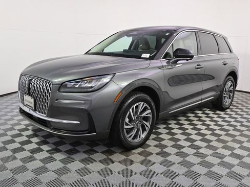 Used 2023 Lincoln Corsair AWD w/ Equipment Group 101A image 2