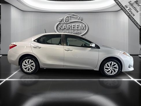 Used 2019 Toyota Corolla LE FWD image 4