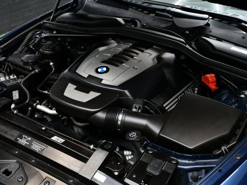 Used 2010 BMW 650i Convertible image 11