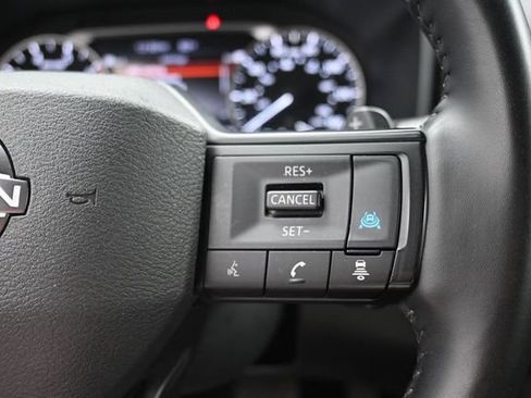 Used 2025 Nissan Rogue SV AWD/4WD image 21