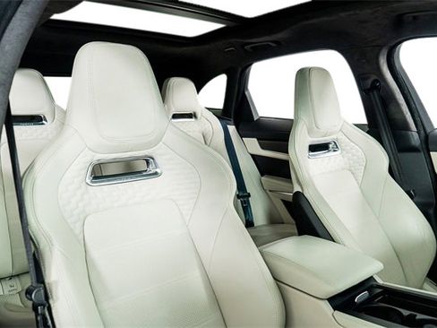 Used 2022 Jaguar F-PACE SVR image 29