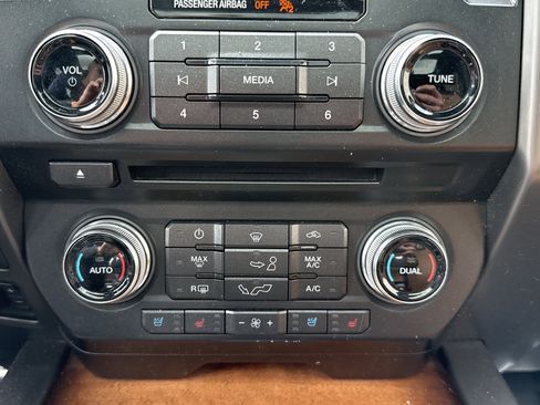 Used 2016 Ford F150 Limited AWD/4WD image 22
