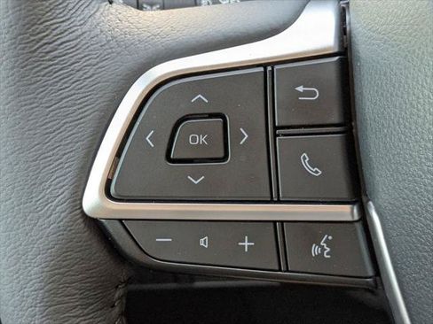 Certified 2026 Toyota Sienna XLE FWD image 24