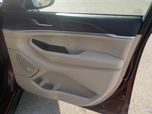 New 2026 Jeep Grand Cherokee Limited image 14