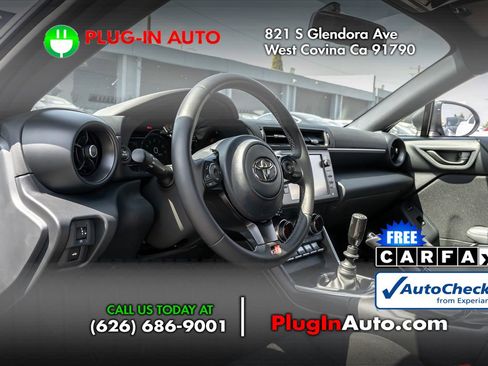 Used 2022 Toyota GR86 w/ ALL Weather Mat Package (TMS) image 9