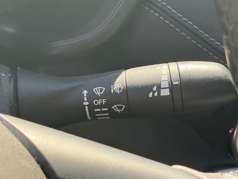 Used 2020 Nissan Sentra SV FWD image 18