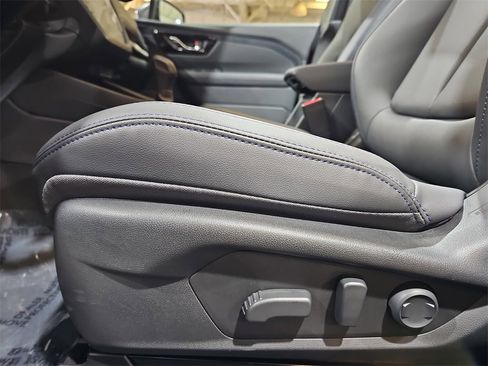 New 2025 Subaru Forester Limited image 29