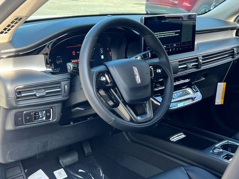 New 2026 Lincoln Corsair Premiere image 14