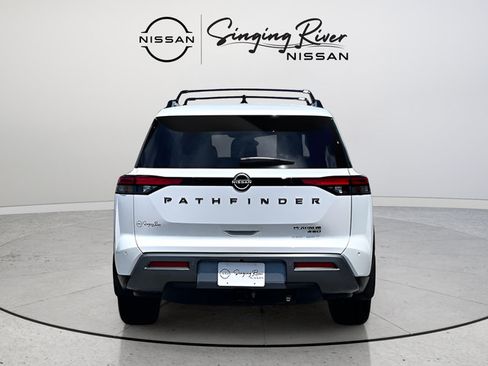New 2026 Nissan Pathfinder Platinum AWD/4WD image 4