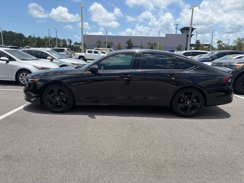 Used 2024 Honda Accord Sport image 4
