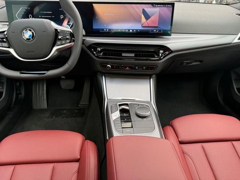 Used 2025 BMW 330i xDrive Sedan w/ Premium Package AWD/4WD image 11