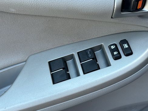 Used 2013 Toyota Corolla LE w/ Premium Pkg FWD image 13
