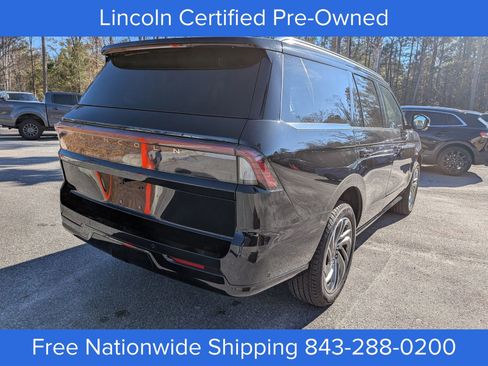 Certified 2025 Lincoln Navigator Reserve image 4