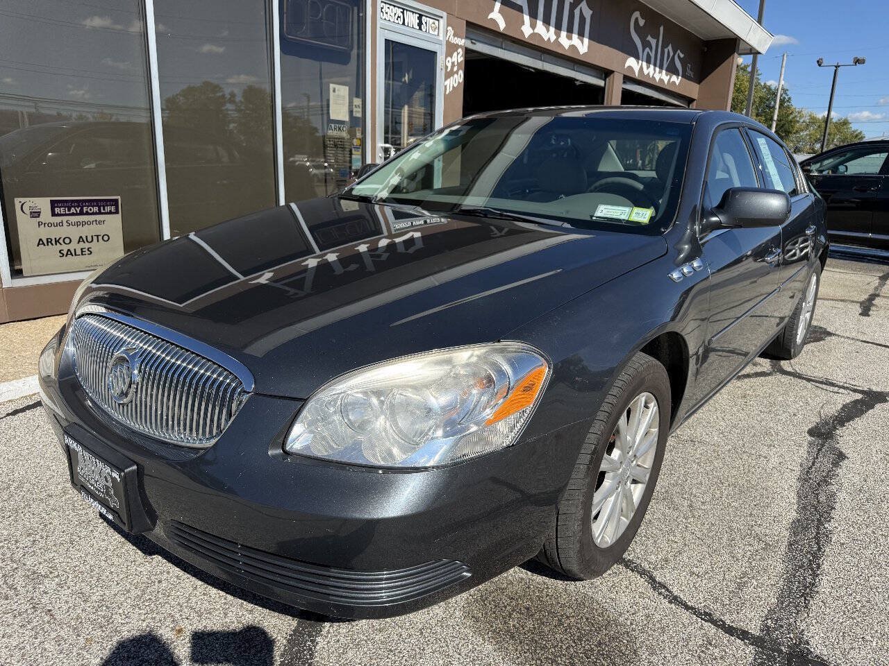 Used 2009 Buick Lucerne CXL w/ Driver Confidence Package FWD image 1