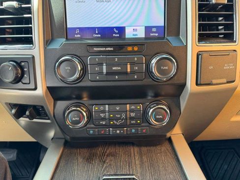 Used 2020 Ford F350 Lariat w/ Lariat Value Package AWD/4WD image 20