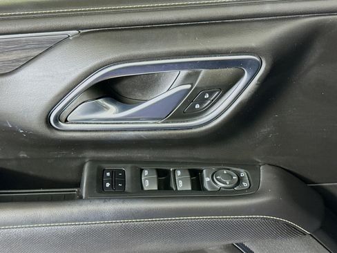 Used 2021 GMC Yukon XL SLT AWD/4WD image 24