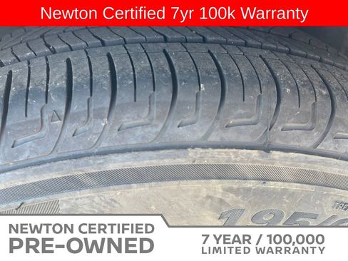 Used 2025 Nissan Versa S w/ Trunk Package FWD image 11