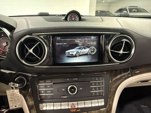 Used 2017 Mercedes-Benz SL 450 image 32