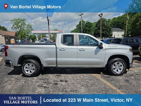 Used 2020 Chevrolet Silverado 1500 LT w/ Trailering Package AWD/4WD image 5